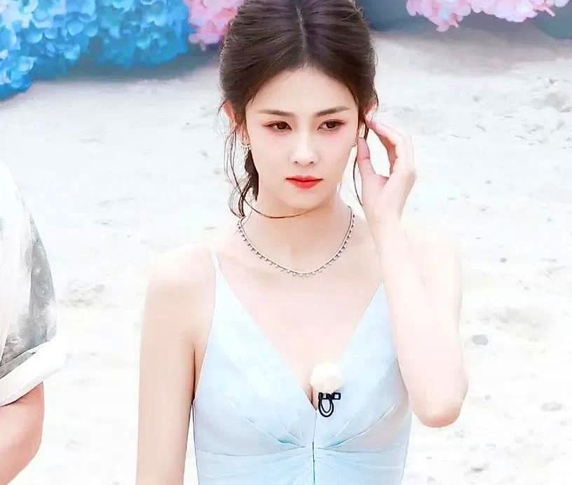 我发现了一个在她身上的玄学，准得可怕最近跑男路透里有个画面特别有意思白鹿正