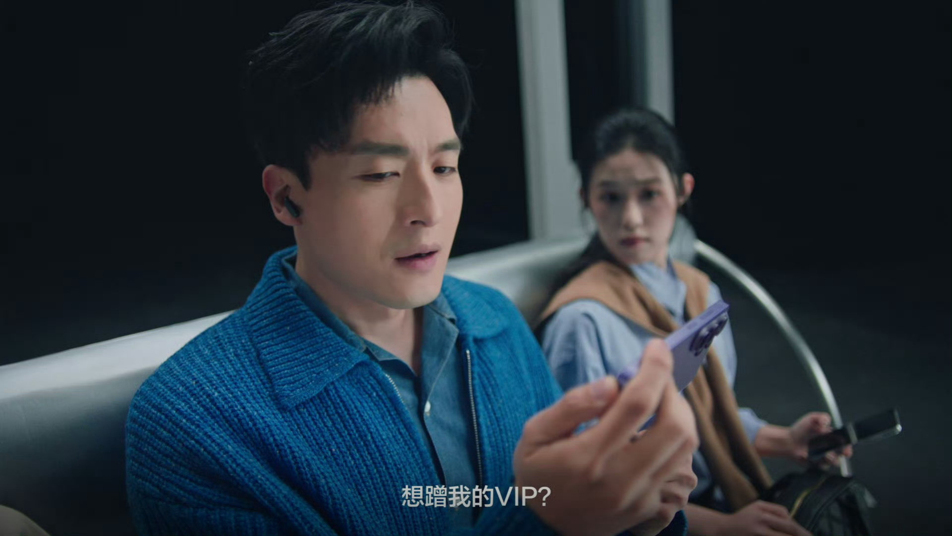 用三星手机的人都懂现在国内几乎看不到用三星手机的人了，你们身边有用三星手机的亲朋