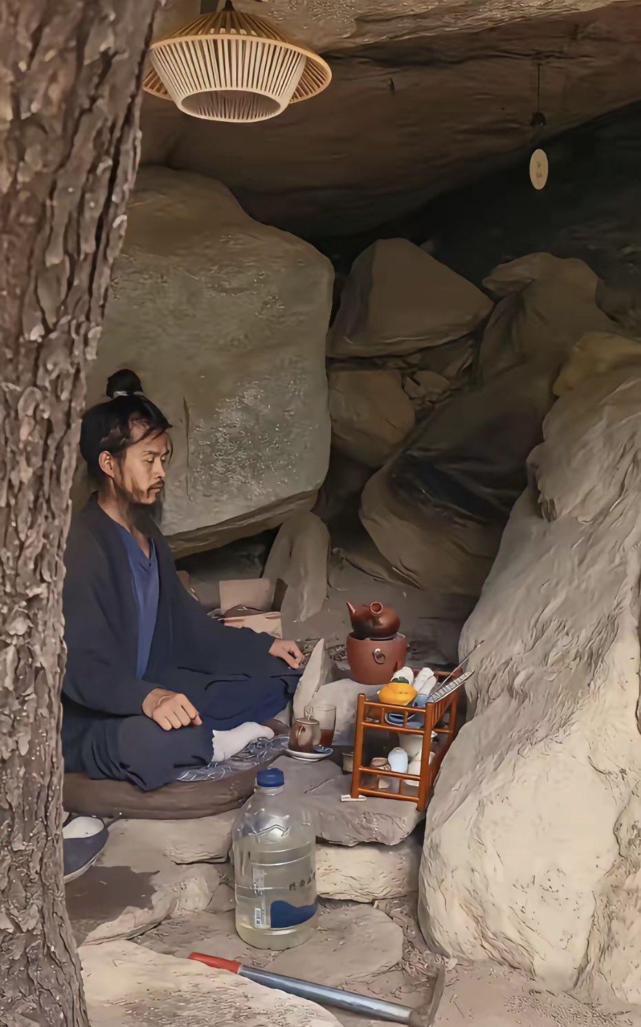 看到终南山的修行者，我突然觉得，我们的人生不应该这么卷！其实，我们每个人