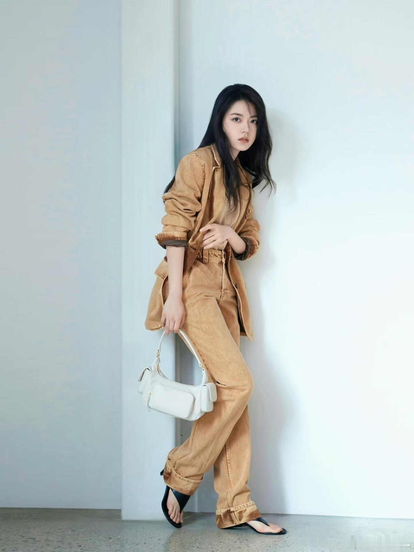 赵今麦松弛随性气质美女