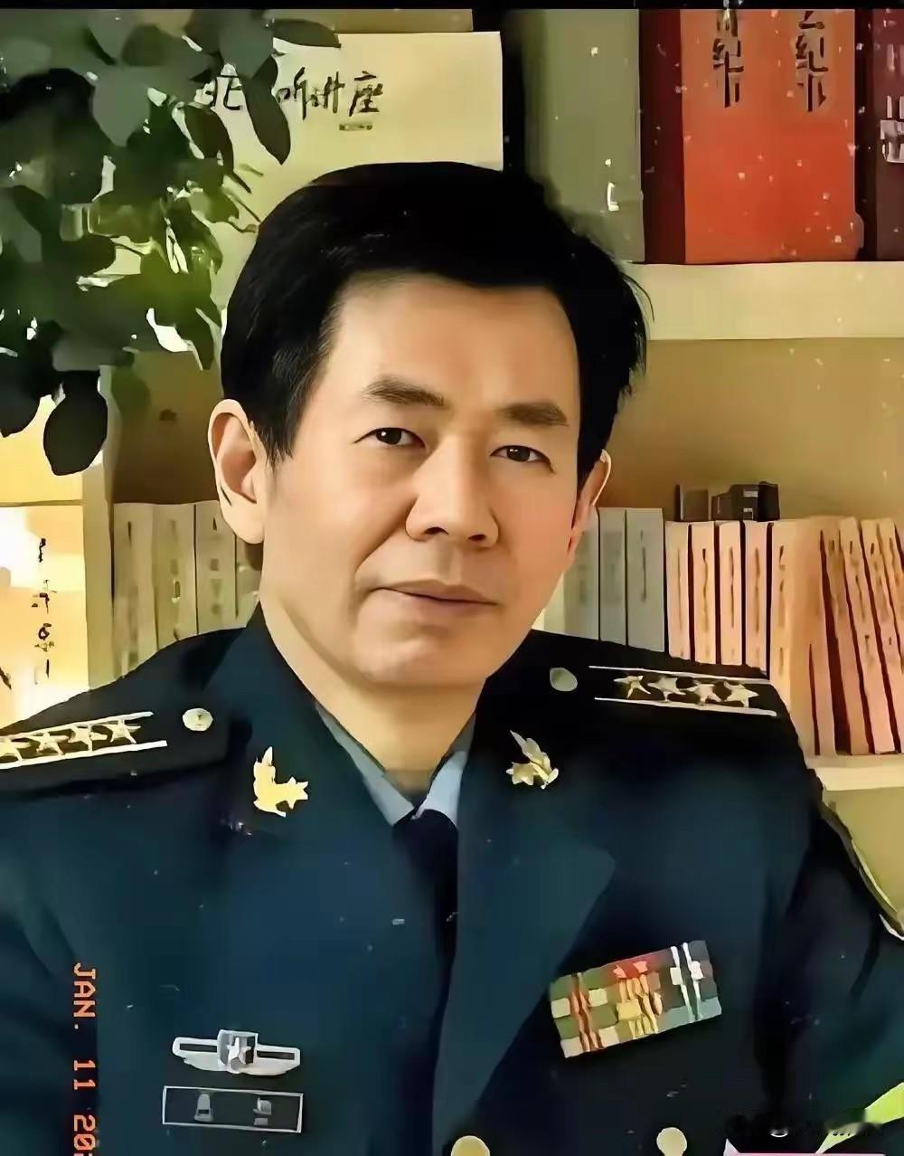 戴旭最近被一堆账号围攻戴旭这事儿太让人费解了！一堆账号盯着他骂，说他煽动民族