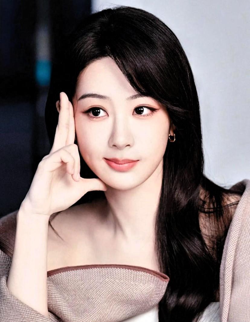 杨紫这文章一发，《人民日报》都给她站台了？内娱这回真要变天了！说真的，当别的
