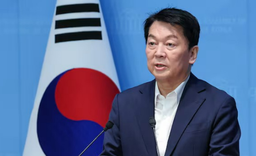 7月26日韩国国民力量党议员安哲秀在社交媒体上痛批李在明政府，称其为“吸食国民血