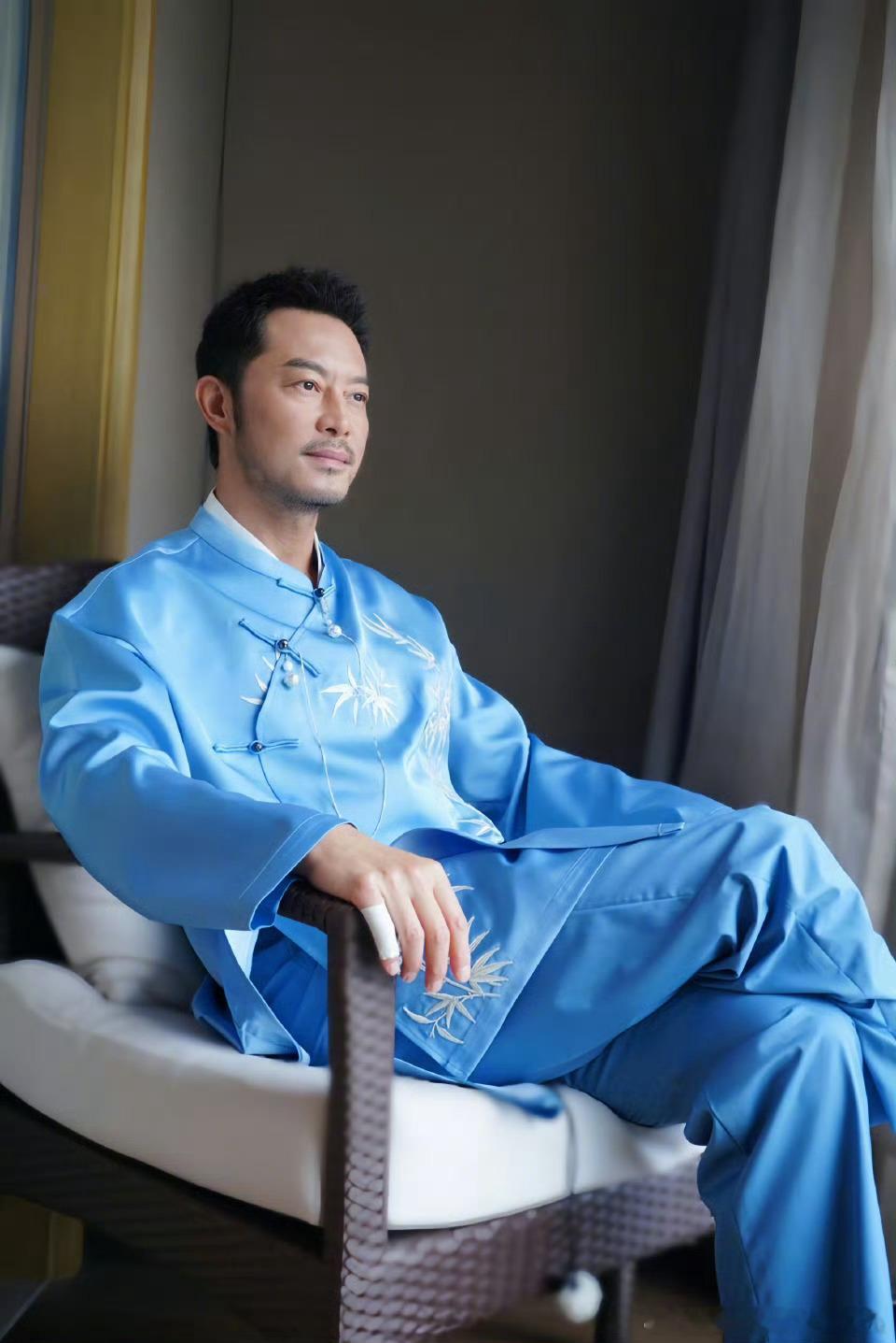沙溢一个不注意就要白回去没关系的沙爹，仙人自有妙计，要不试试隔壁吉克隽逸的粉底液