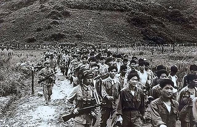 它是朝鲜战场上最狂的国家，800人叫嚣对抗中国。志愿军用20分钟让他们恐惧一生！