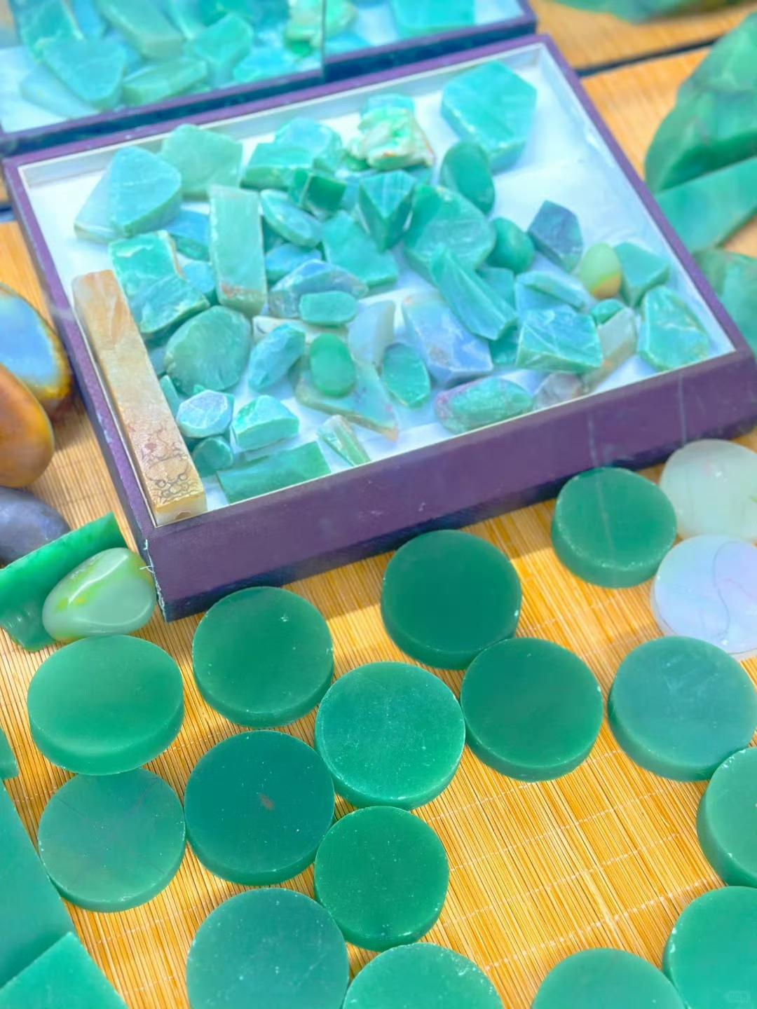 郑州免费挖玉爆火~挺好的，废弃矿搞“真人版寻宝游戏”，对于游客来说，又能锻炼身体