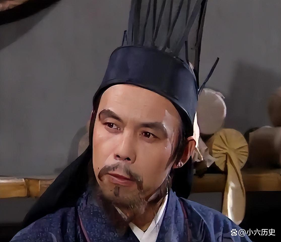 庞统归顺刘备拜军师：从周瑜功曹到蜀汉军师，凤雏三起三落终遇明主庞统，字士元