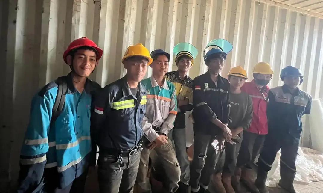 在印尼，中国工程师最骄傲的不是建成了东南亚第一条高铁，而是他们正在让自己“失业”