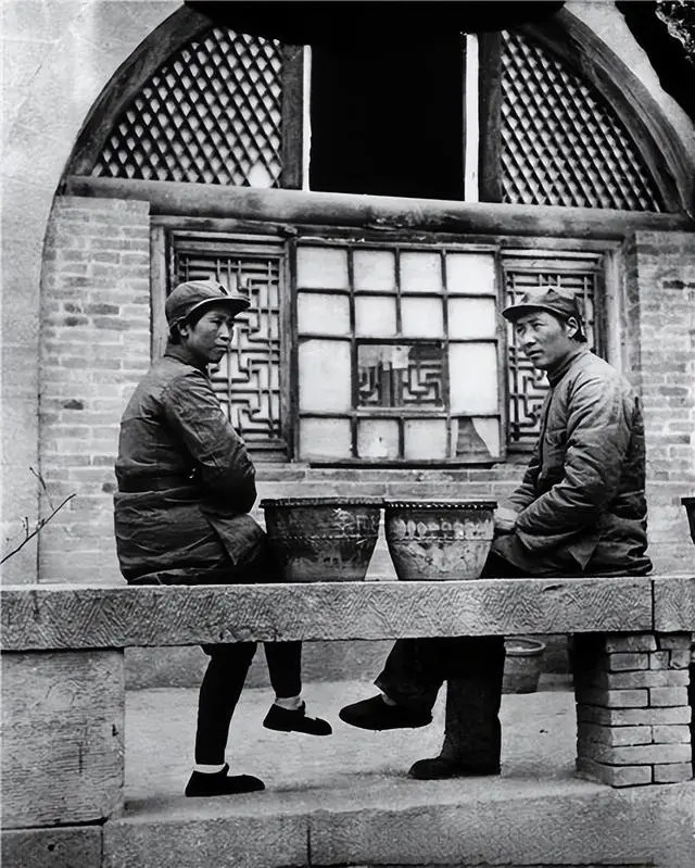 1958年12月24日晚，彭德怀到江西视察，忙了一天的工作非常疲倦，晚上吃了安眠