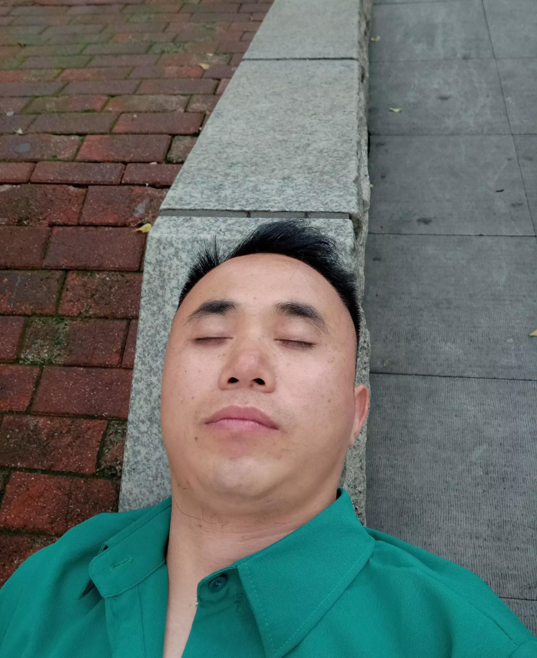 太可怕了，人一旦失业后，生活会发生翻天覆地的变化。这种变化并非仅仅是经济收入的骤