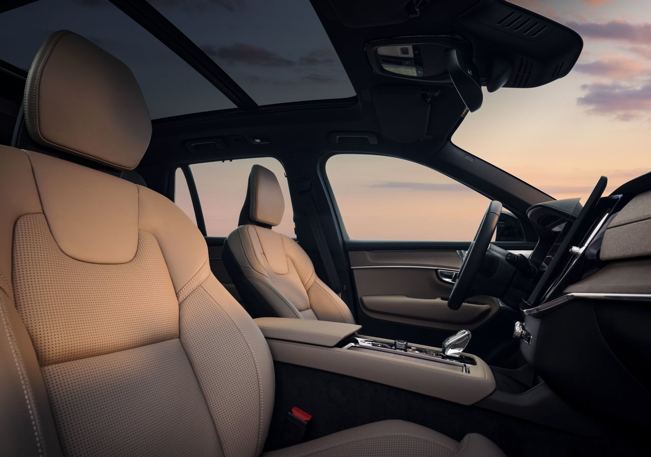 沃尔沃xc902027VolvoXC90，主要更新Plus版本标配哈曼卡