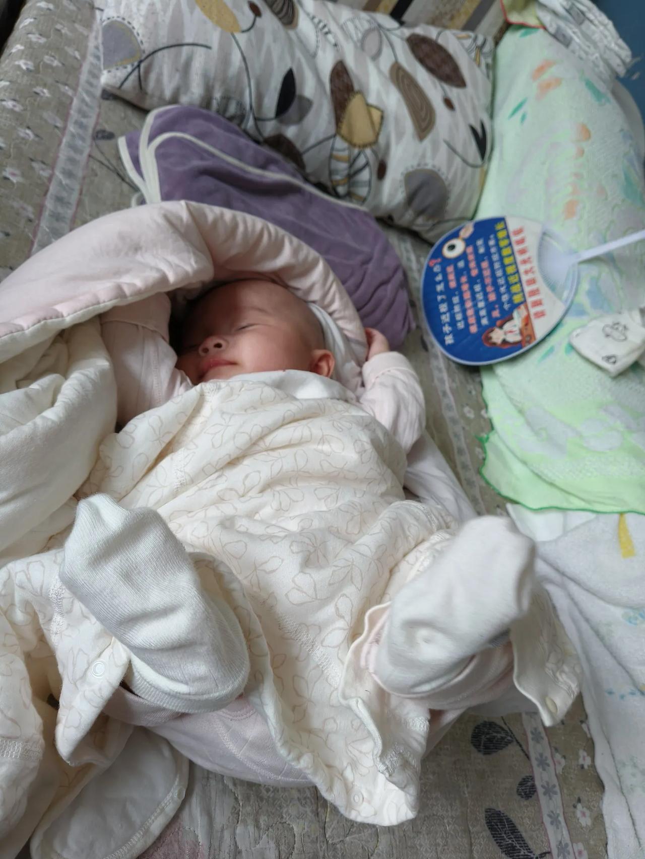 年轻人的消费观真的勇敢。网友：女儿女婿目前无工作，无收入。两个人每个月的固定开