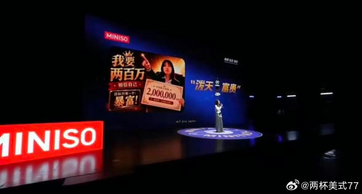 #00后北大毕业生被夸不愧是清华的#最好的名片从来不是毕业证！北大毕业的她用成绩征服大家，连领导都记