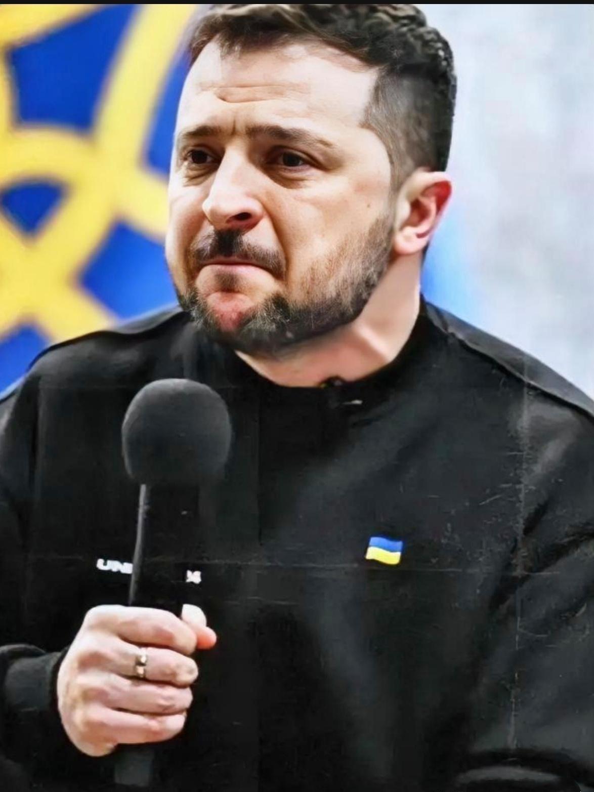 “和平得有尊严”，这话也就是泽连斯基现在敢硬着头皮说。跟美国人关起门来吵了两