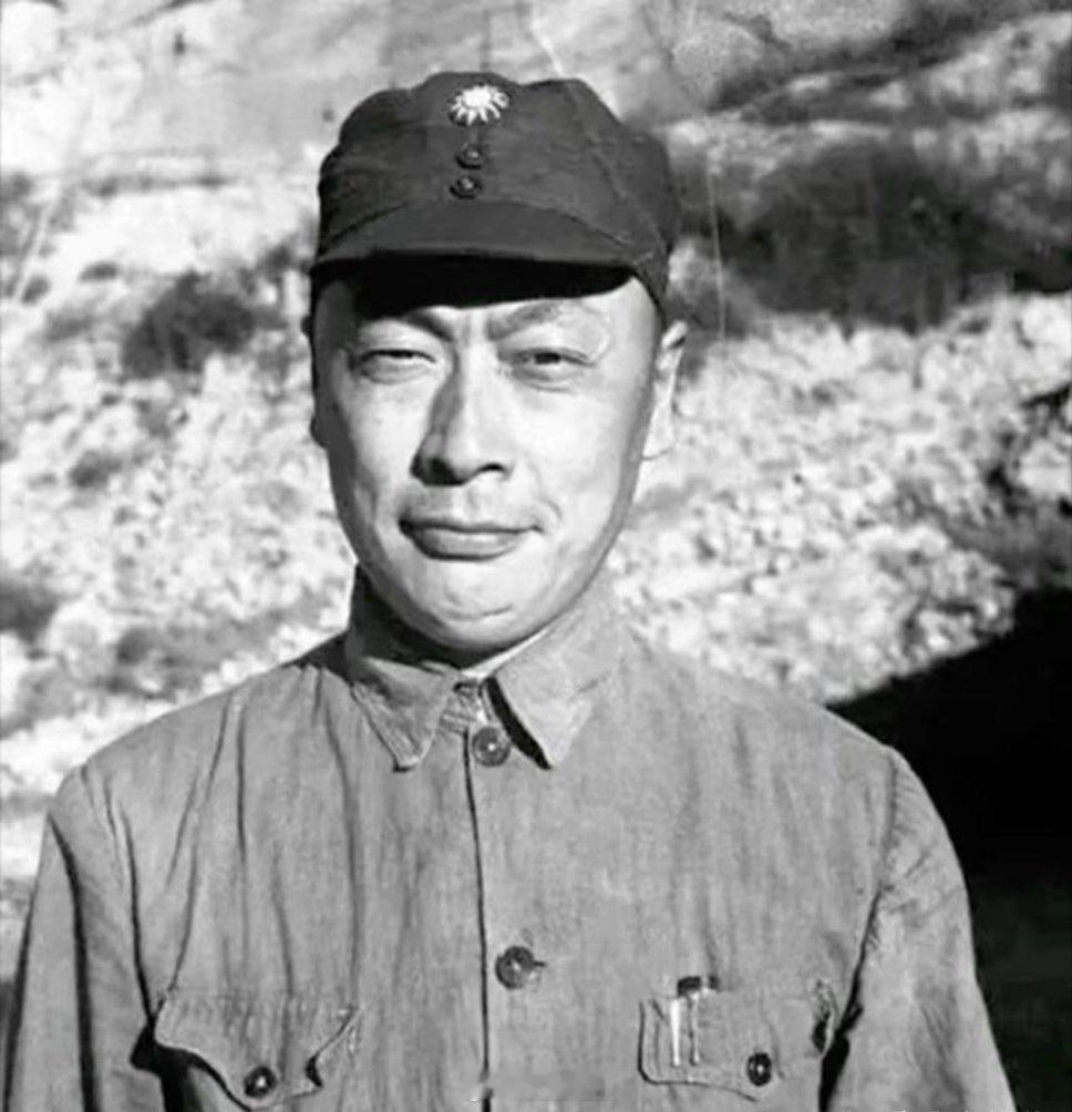 陈毅在1918年考进了成都的四川留法勤工俭学预备学校，学校第一批学生一百五十名，