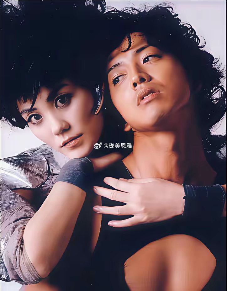 2000年3月东京街头，王菲和木村拓哉拍了一组写真