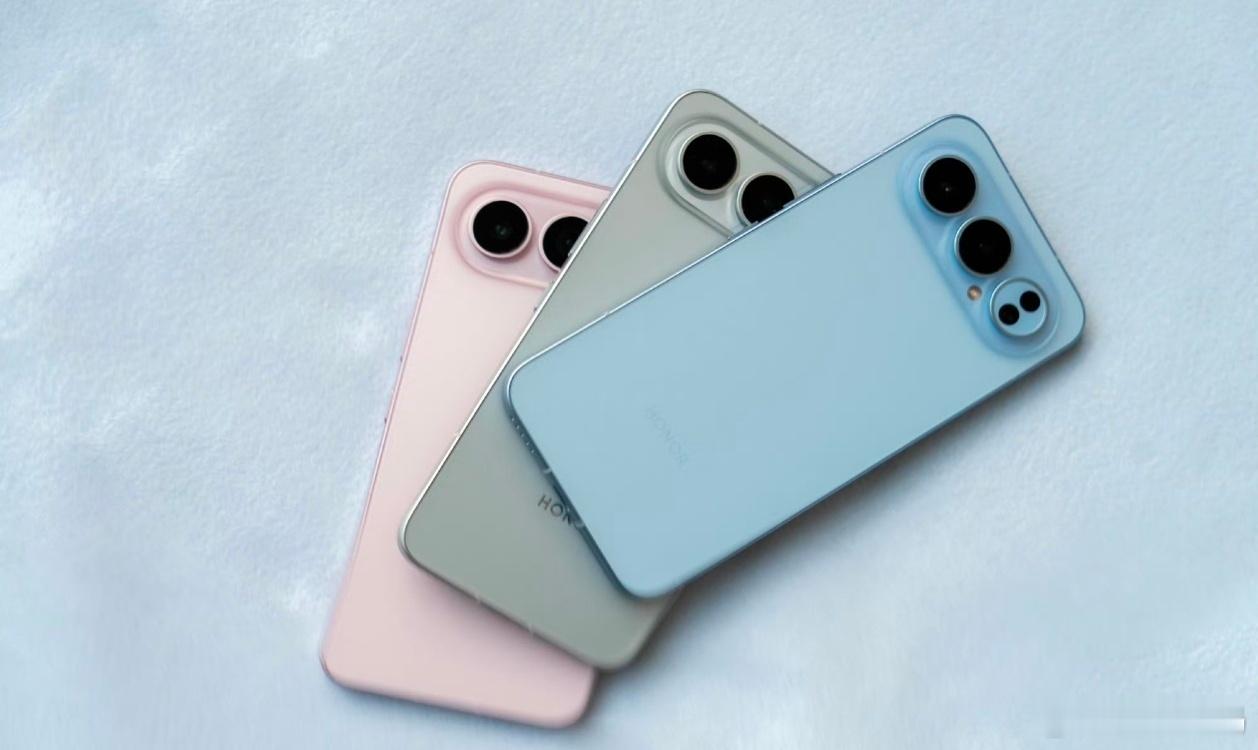 据爆料荣耀500这俩机型最新参数：荣耀500：1.处理器：骁龙8sGen3，性