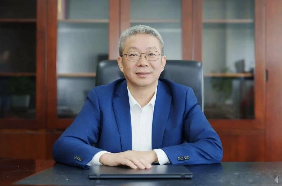 东风吕海涛回归神龙汽车！法系车要变天？10月28日，神龙汽车有限公司召开干部大会