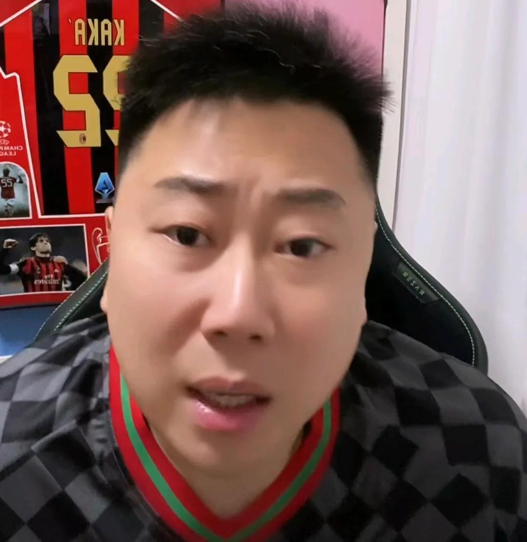 媒体人李宝库认为，U17国足晋级世少赛要感谢董路。李宝库在直播时表示，U17国