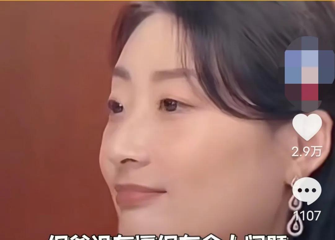 新浪副总曾问宗馥莉：“你爸有没有逼你尽快解决个人问题？”宗馥莉回怼：“现在又不是
