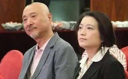 当年，陈佩斯风头无量之时，妻子王燕玲偷偷用70万，在北京买下了一座荒山。没想到，