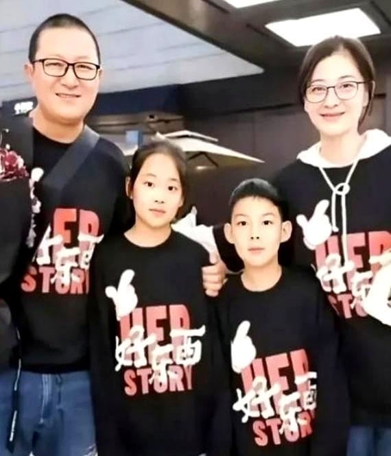 梅婷当年砸光400万家底捧红导演老公，却换来净身出户，你以为这是故事的结局？不，