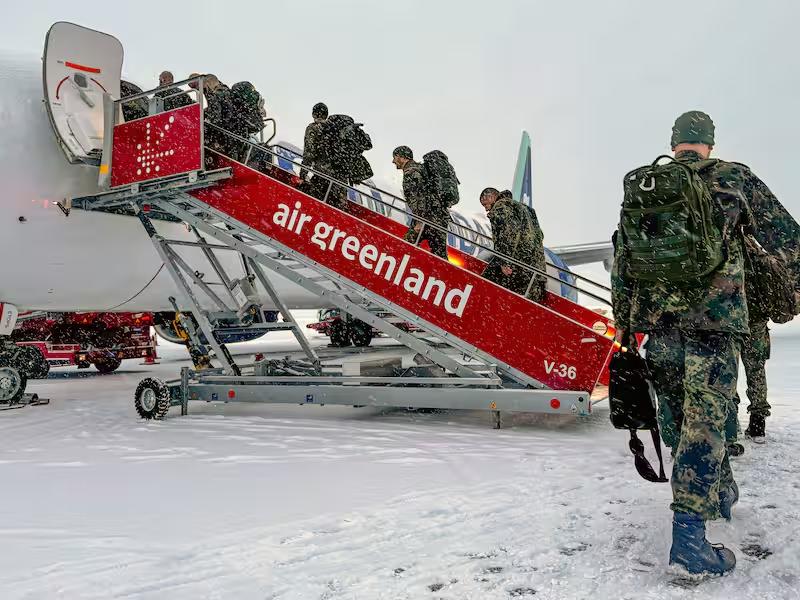 在格陵兰驻扎不到48小时，德国派出的15高手火速撤离，在全世界面前丢了一个大脸！