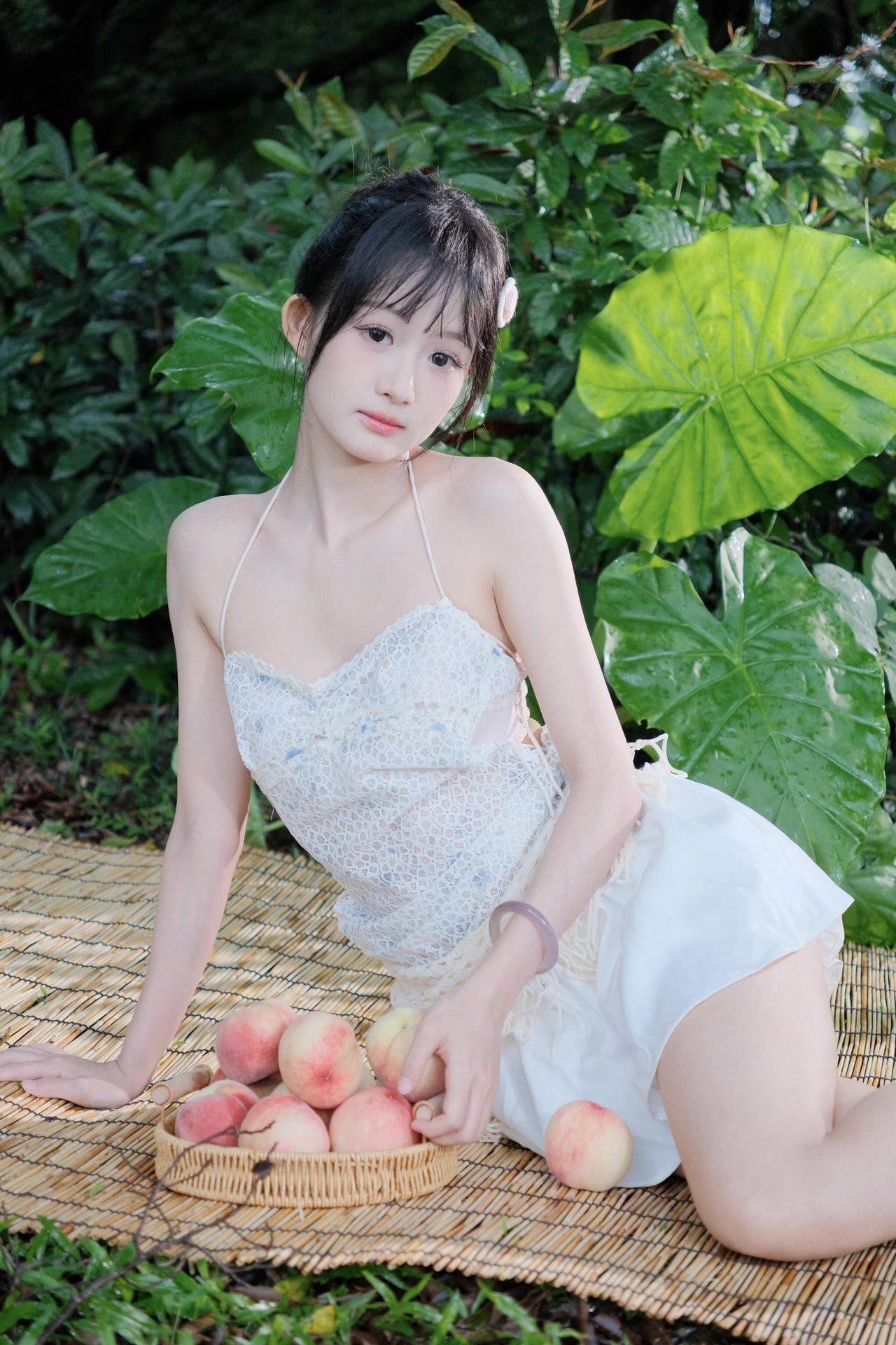 世界上没有绝对的公平，就连人心都是靠左的什么样的女孩你看一眼就会心动自然纯真的美
