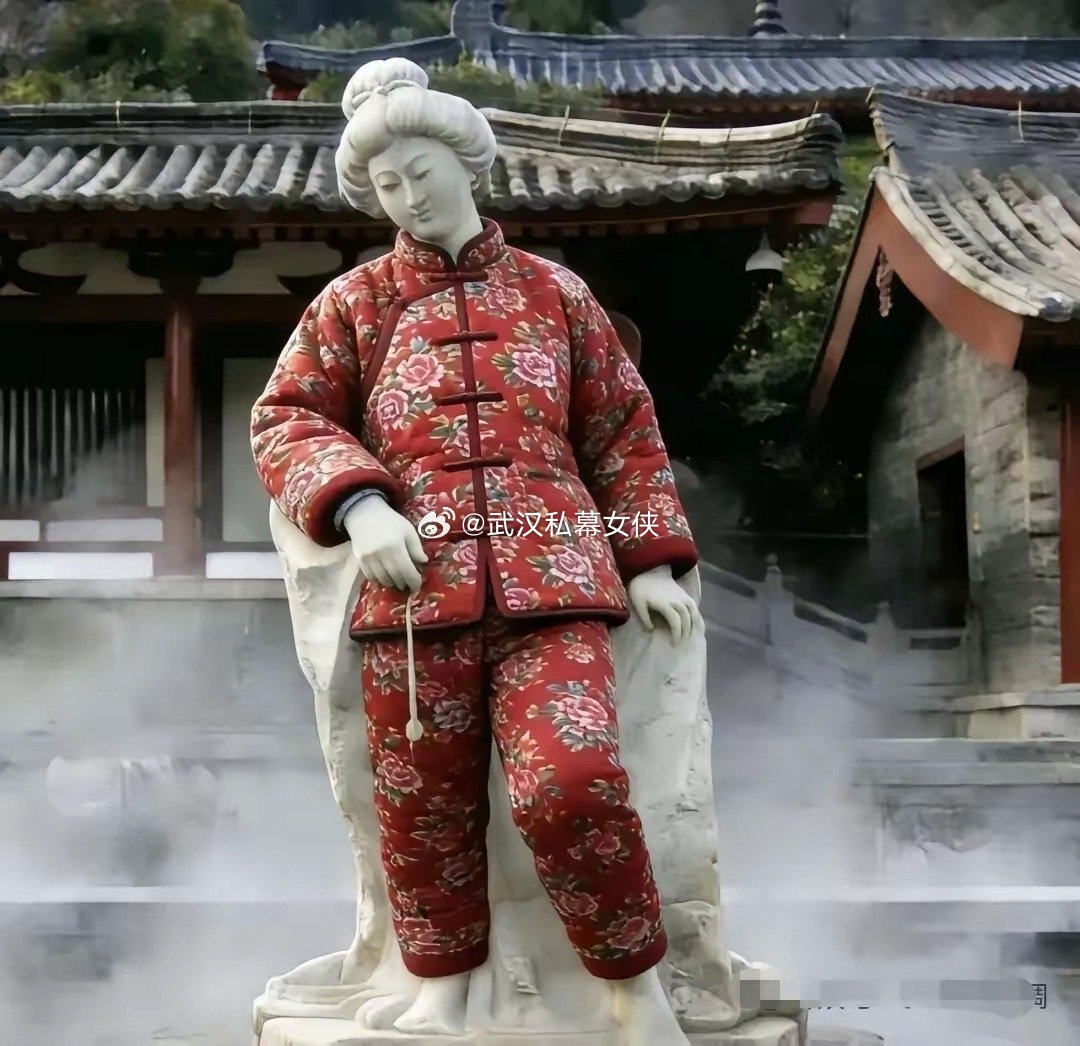 “贵妃出浴”这下满意了吧？三十年的雕塑好改，流传千年的诗词怎么让老白改春寒赐浴