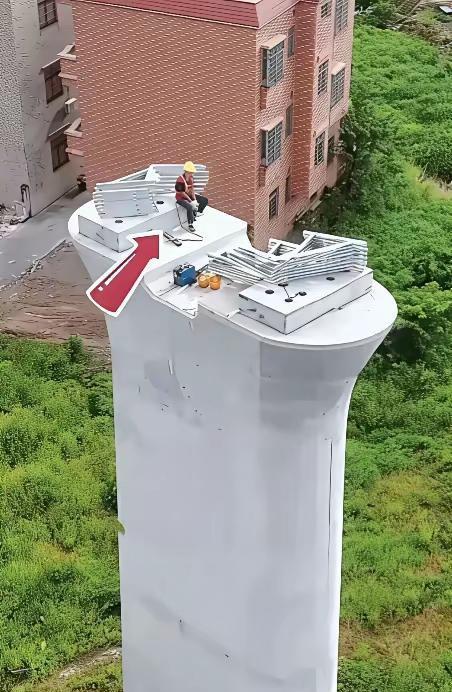 这个工作工资应该不低吧
