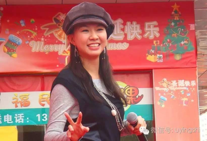 现在还有一个两岁的可爱宝贝女儿,今年卓依婷才35岁,相信她的演艺事业