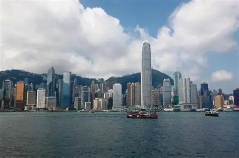 英国放宽BNO政策，吸引更多的香港人移民英国，其实对于港人而言，英国这项政策