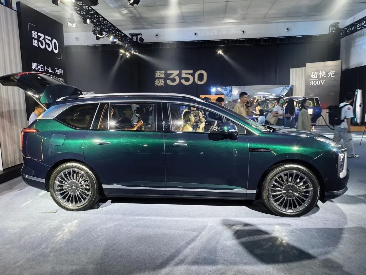 2025年7月新能源大型SUV销量问界M8，20141台，问界M9，9610