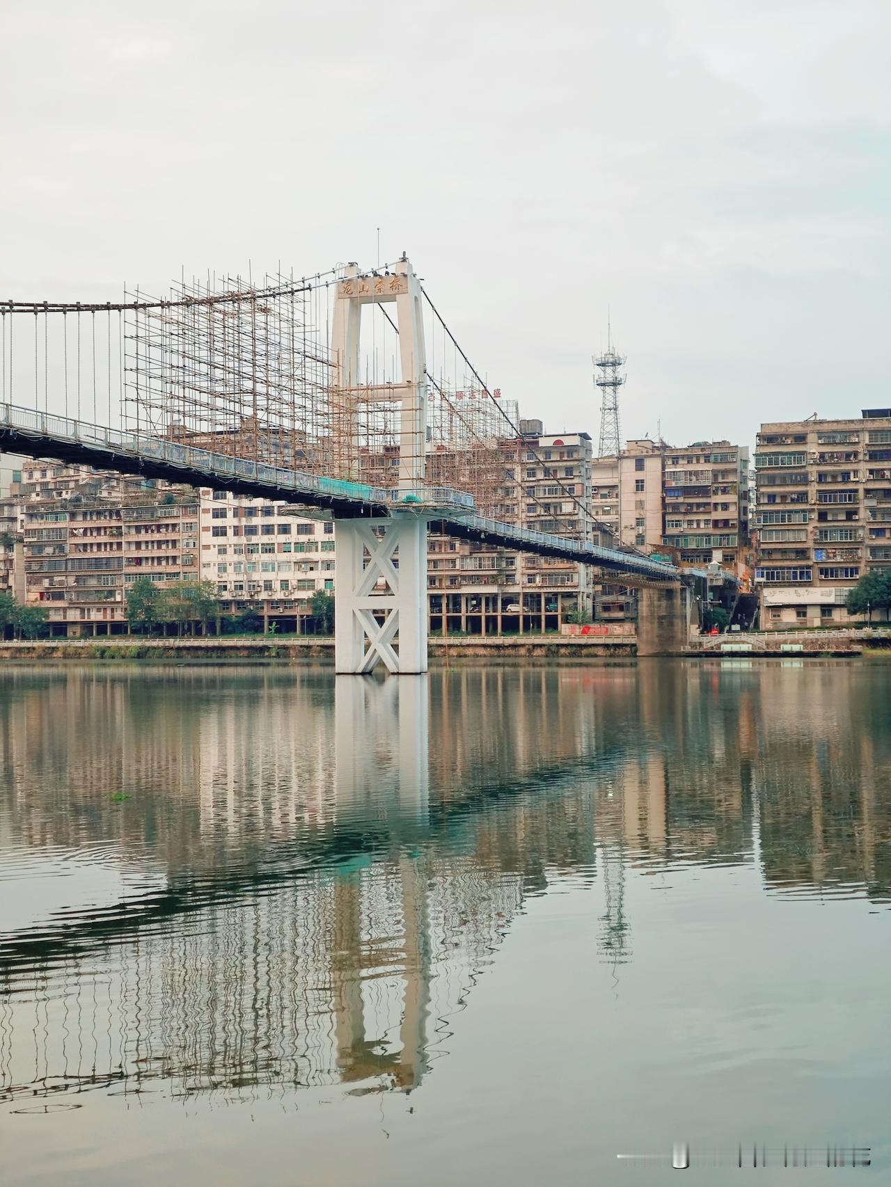 再次回到顺昌，本想看看白天的龙山索桥，正好碰上索桥维修，有点可惜。不过，龙山