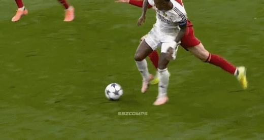 欧冠封神之战！22岁小将锁死皇马巨星欧冠联赛阶段第4轮重磅大战，利物浦主场1-