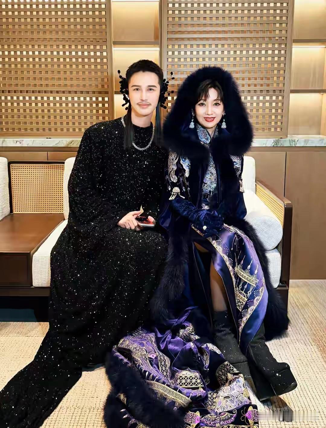 赵雅芝的确是青春永驻的典型，现在已经是70多岁的人了，但依然保养的非常好，穿着打