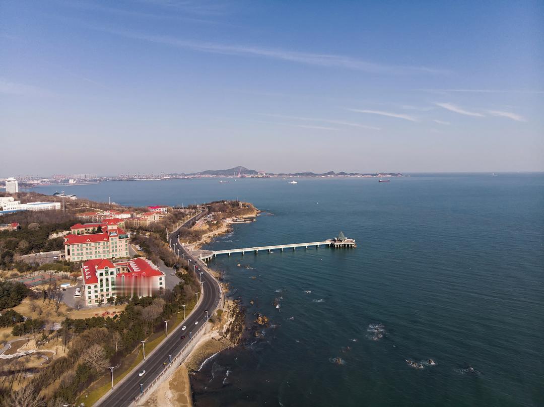 去了趟山东烟台，不吹不黑，烟台比网上说的还要舒坦!刚下火车，海风就扑过来了，是