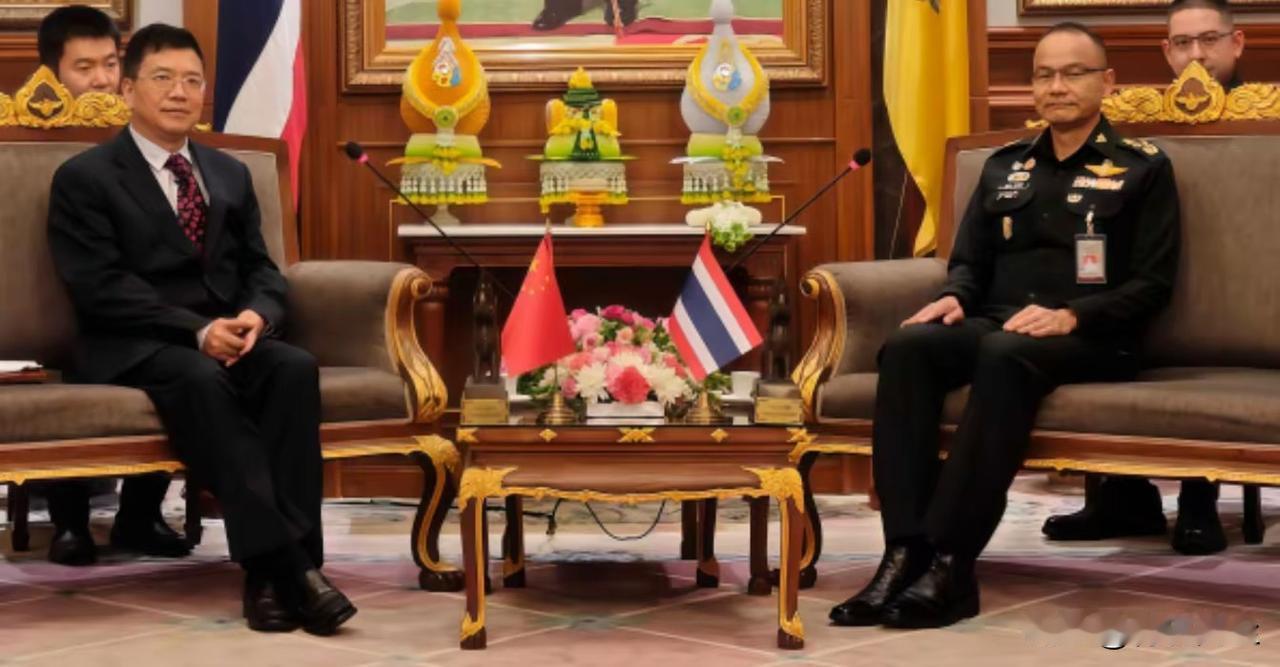 中国出手斡旋以后，泰国与柬埔寨终于签署了停战协议。经过此次冲突，柬埔寨掌权者洪森