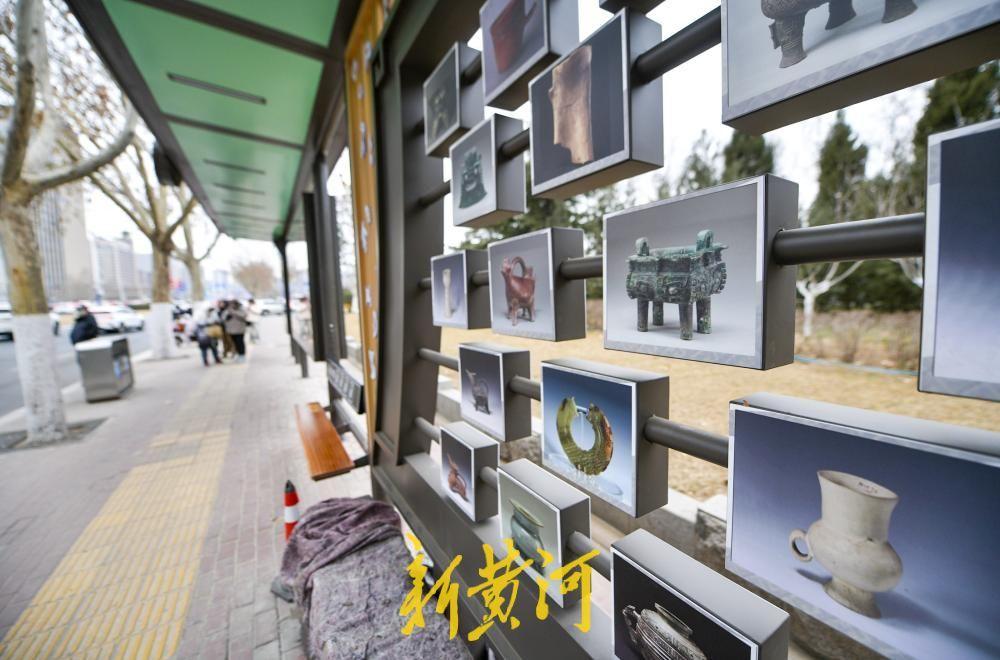 2月6日，位于山东博物馆南侧的经十路公交站亭近日完成改造提升，以全新面貌服务市民
