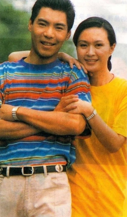 1994年，屠洪刚给那英打电话说“英子，借我5万块钱，急用”，那英问“干啥用呢”