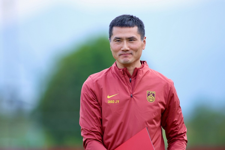 马德兴谈国际足联系列赛: 对手质量不错, 国足无需刻意追求成绩