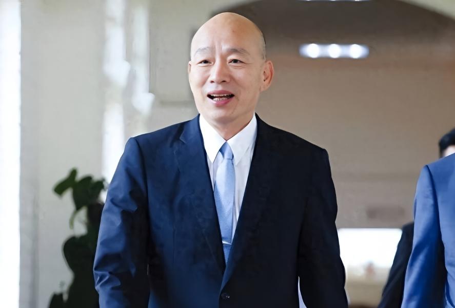 韩国瑜不装了！这是要向“台独”靠拢？5月12日，身在法国的韩国瑜表示：台湾面对诸