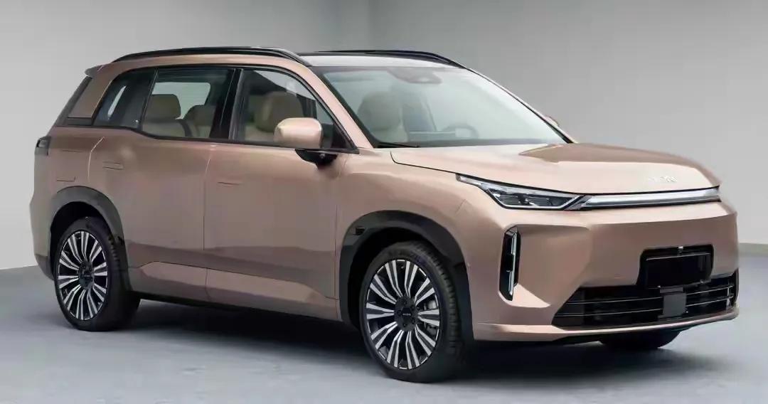 埃安AIONi60实车曝光，太让人期待了！它是全新SUV，有增程和纯电两种动力