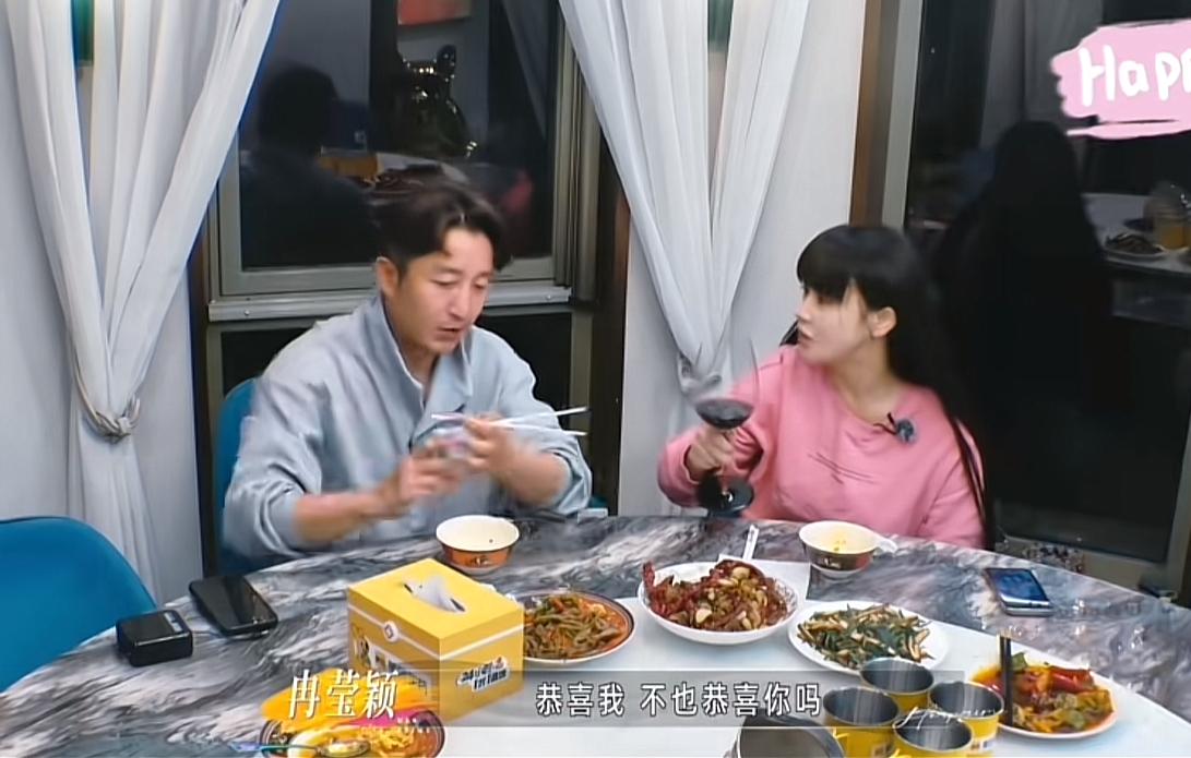 最近，拳王夫妻俩霸屏了，从小到大的V都在以他们俩为案例，教后生们不要把自己辛苦挣