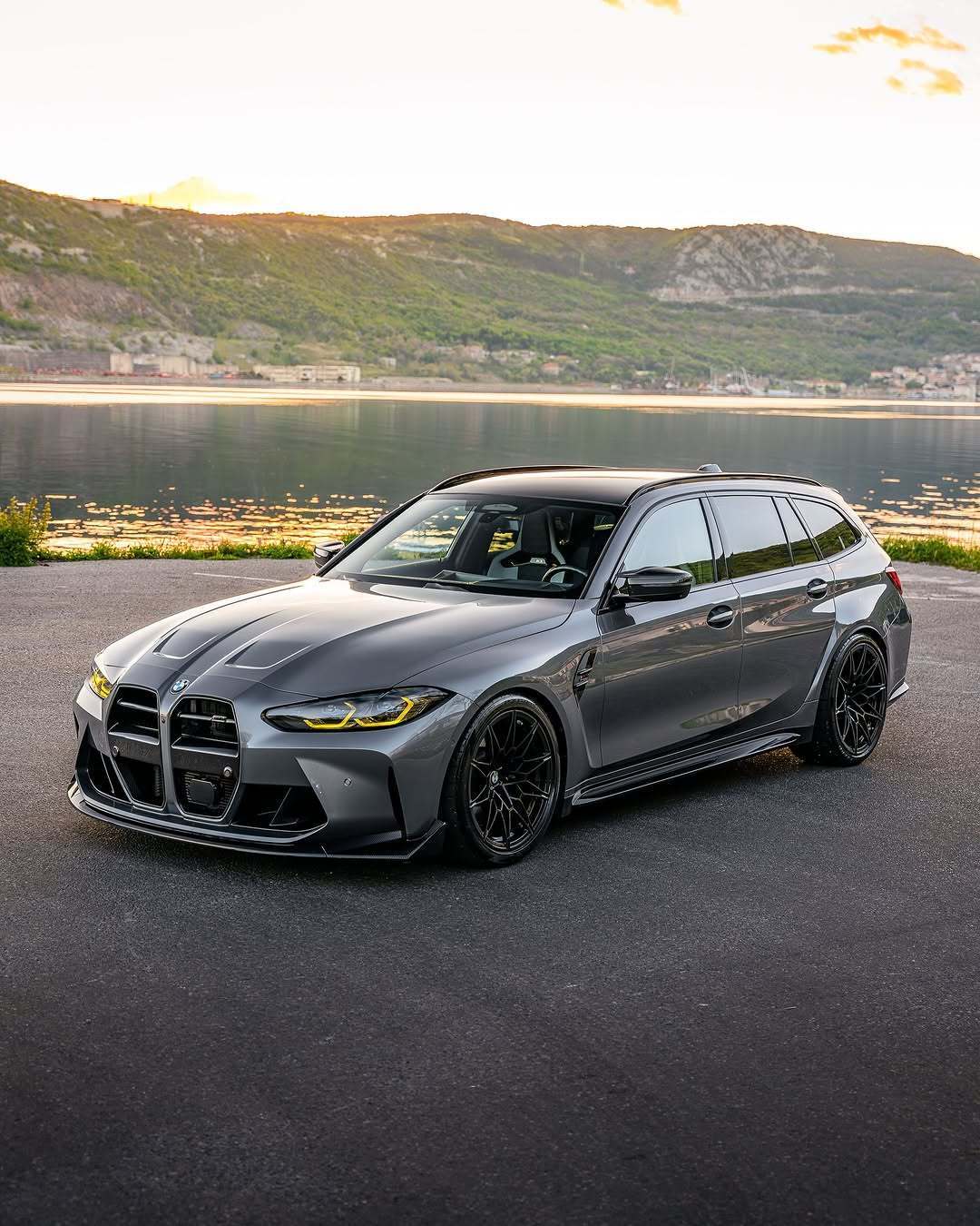 宝马M3CompetitionTouring[墨镜][墨镜]​​​