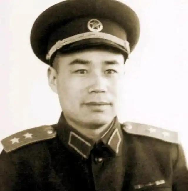 王近山的指挥能力，属于中将里的天花板，相比周希汉、郑维山、王必成、陶勇、梁兴初等