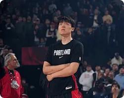 开拓者13分大胜鹈鹕，全队都打的很热闹，唯独没有杨翰森什么事……1、开拓者1