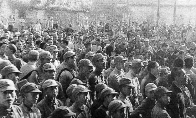 宋美龄秘书张紫葛曾透露：蒋介石对新四军下手，是因这三个条件？1941年，皖南事变