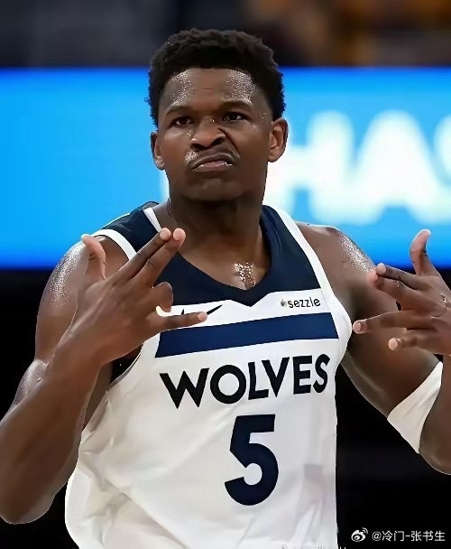 本赛季NBA五大分卫排行，你认同吗？1.爱德华兹（森林狼）：场均29.6分5.