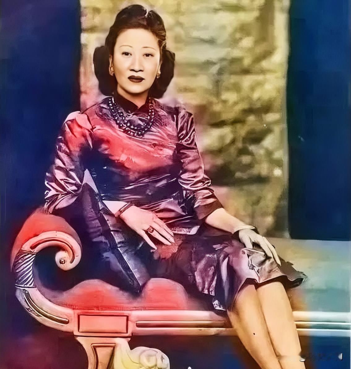 婚后的黄蕙兰，心甘情愿把自己全部资源，都投入到丈夫的事业里。她亲手改造顾维
